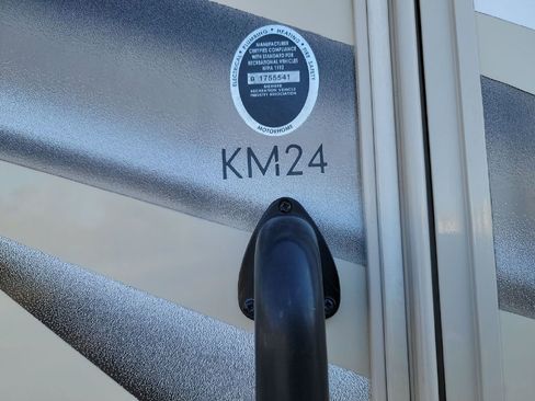 Used 2018 Mercedes-Benz Sprinter 3500 image 10