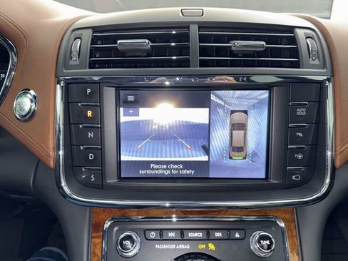 Used 2020 Lincoln Continental Black Label w/ Rear Seat Amenities Package image 20