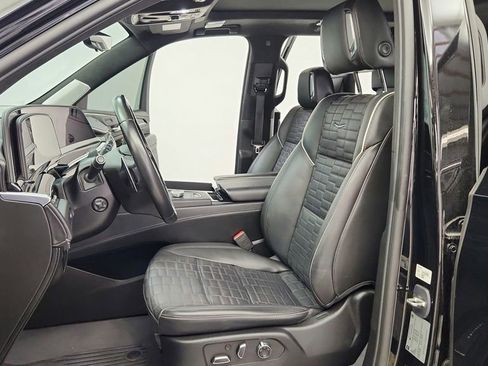 Used 2023 Cadillac Escalade ESV V w/ Heavy-Duty Trailer Package image 23