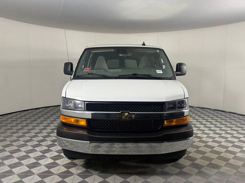 Used 2025 Chevrolet Express 3500 LT w/ LT Preferred Equipment Group RWD image 10