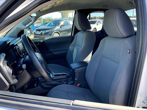 Used 2021 Toyota Tacoma SR image 7