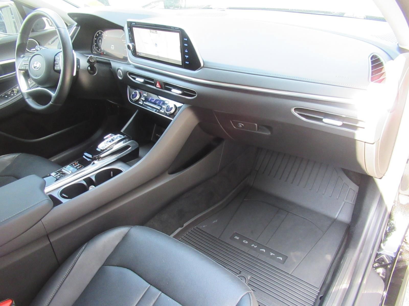 Used 2022 Hyundai Sonata Limited FWD image 11