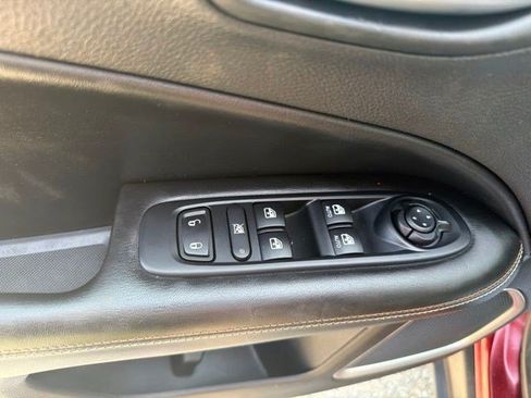 Used 2021 Jeep Compass Latitude AWD/4WD image 12