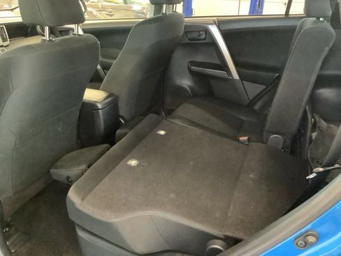 Used 2017 Toyota RAV4 LE w/ All Weather Liner Package AWD/4WD image 11