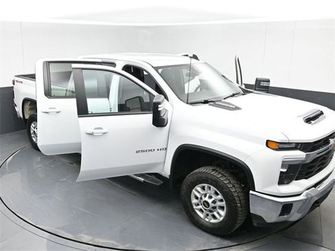 Certified 2024 Chevrolet Silverado 2500 LT image 48