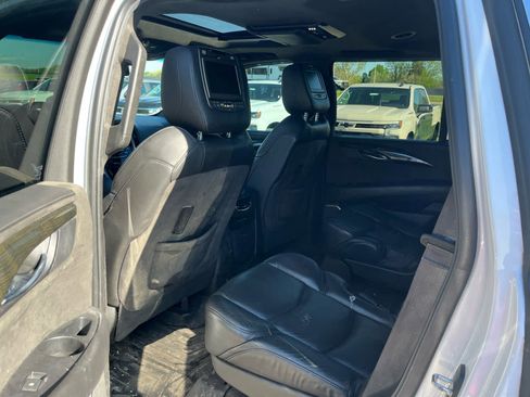 Certified 2018 Cadillac Escalade Platinum AWD/4WD image 7