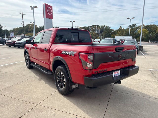Used 2024 Nissan Titan PRO-4X w/ Pro-4x Convenience Package AWD/4WD image 5