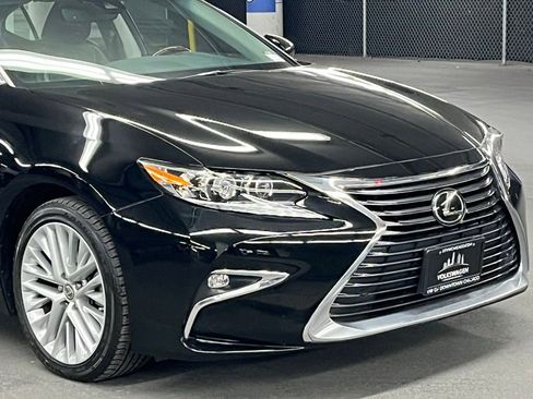 Used 2018 Lexus ES 350 w/ Luxury Package w/Wood Trim image 38