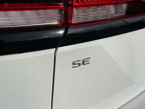 Certified 2025 Volkswagen Atlas Peak Edition SE image 34