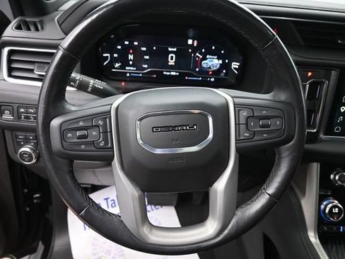 Used 2022 GMC Yukon Denali w/ Denali Ultimate Package AWD/4WD image 27