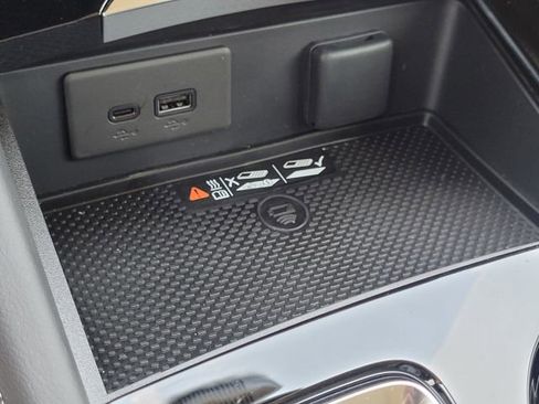 New 2026 Buick Envision Avenir image 14