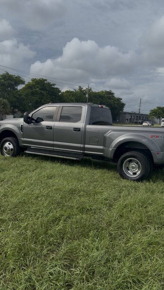 Used 2021 Ford F350 XL w/ STX Appearance Package AWD/4WD image 2