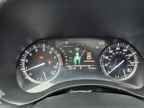 Used 2020 Toyota Highlander XLE image 16