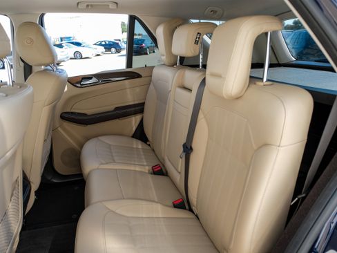 Used 2017 Mercedes-Benz GLE 350 w/ Premium 1 Package image 38