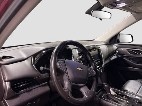 Used 2019 Chevrolet Traverse LT FWD image 10
