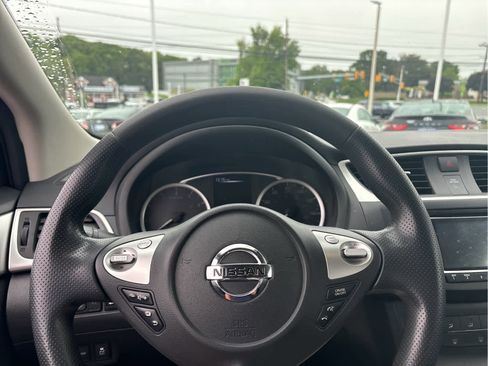 Used 2018 Nissan Sentra S w/ S Midnight Style Package FWD image 8