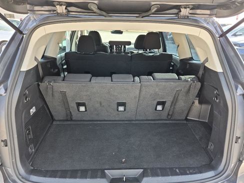 Used 2023 Subaru Ascent 8-Passenger image 9