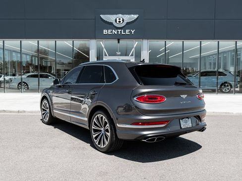 Certified 2024 Bentley Bentayga AWD/4WD image 8