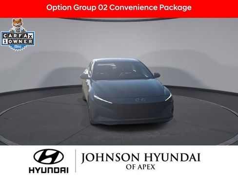 Used 2023 Hyundai Elantra SEL w/ Convenience Package image 2