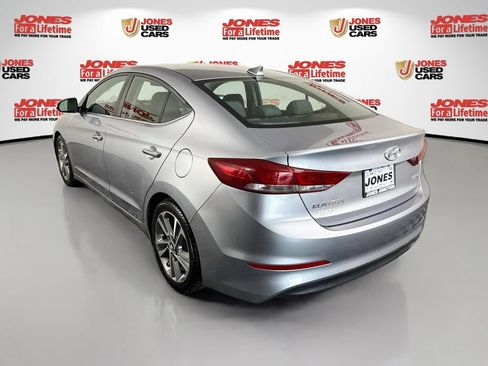 Used 2017 Hyundai Elantra Limited FWD image 2