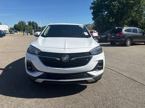 Used 2023 Buick Encore GX Preferred AWD/4WD image 2