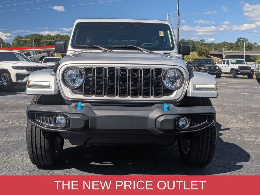 Used 2024 Jeep Wrangler Unlimited AWD/4WD image 9
