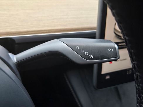 Used 2023 Tesla Model Y Long Range AWD/4WD image 22