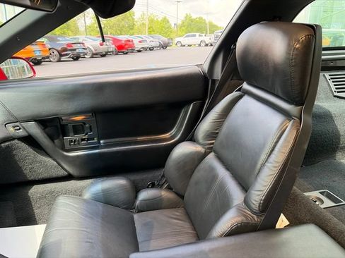 Used 1992 Chevrolet Corvette Coupe RWD image 9