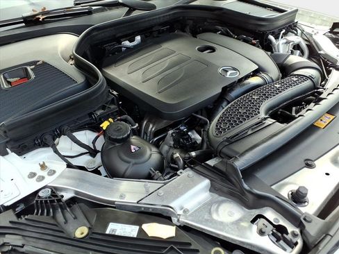 Used 2022 Mercedes-Benz GLC 300 4MATIC image 28