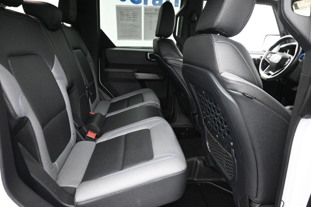 Used 2023 Ford Bronco Black Diamond AWD/4WD image 10