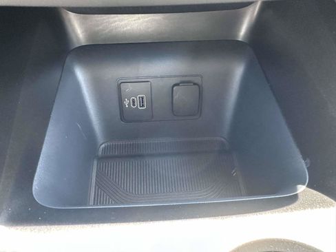 Used 2026 Ford Explorer Active AWD/4WD image 26