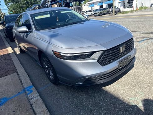 Used 2024 Honda Accord EX image 3