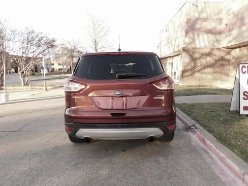 Used 2014 Ford Escape SE image 6
