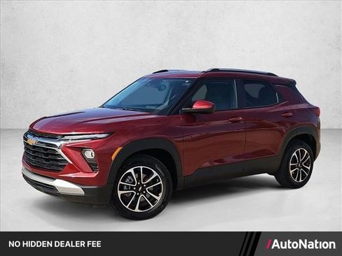 Used 2025 Chevrolet TrailBlazer LT FWD image 1