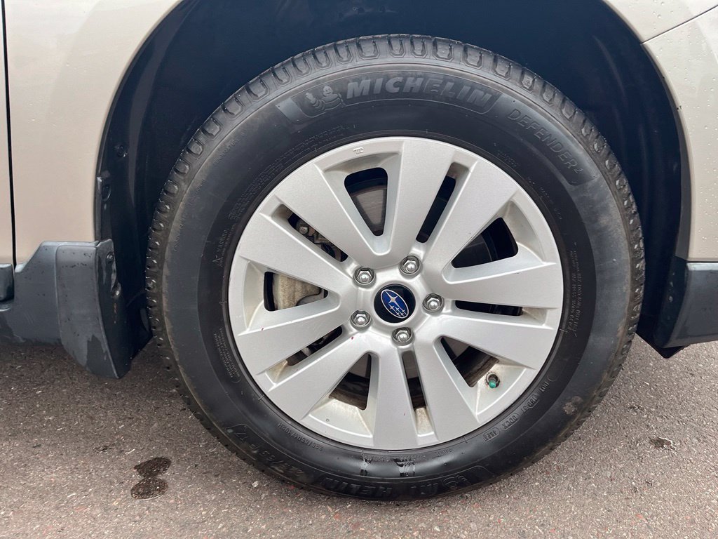 Used 2018 Subaru Outback 2.5i Premium AWD/4WD image 5