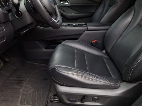 Used 2021 Nissan Rogue SL image 11
