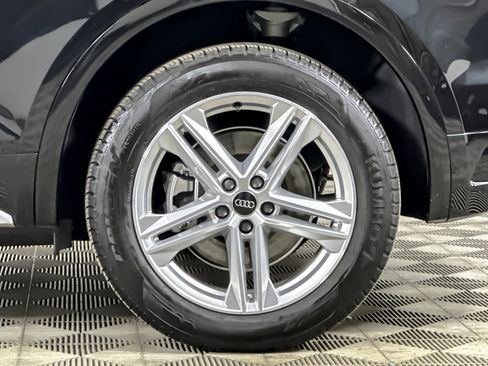 Used 2024 Audi Q5 e Premium Plus w/ Premium Plus Package image 24