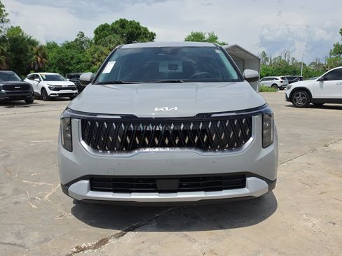New 2027 Kia Carnival LX FWD image 3