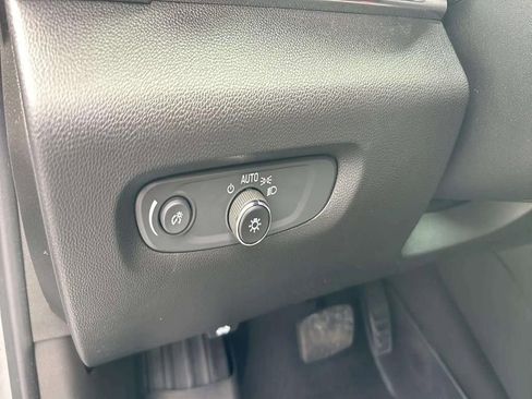 Certified 2023 Chevrolet Traverse LT image 20