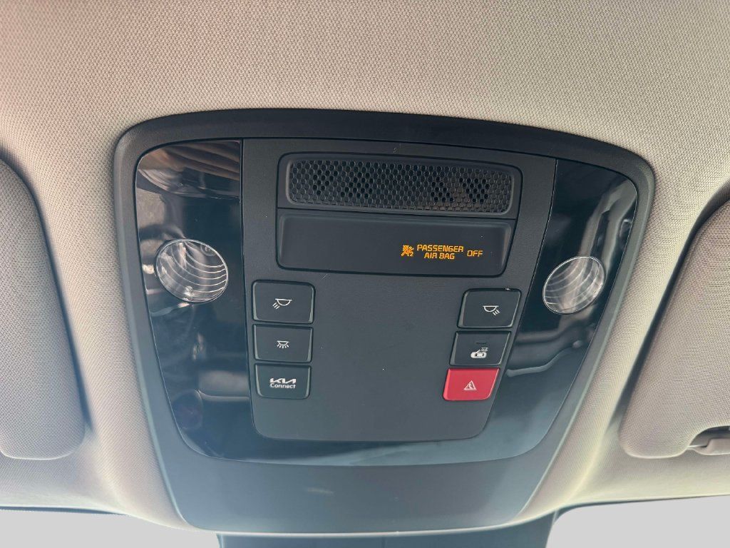 Used 2024 Kia Carnival EX FWD image 29
