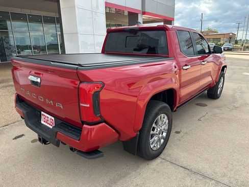 Used 2026 Toyota Tacoma Limited AWD/4WD image 9
