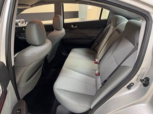 Used 2010 Mitsubishi Galant ES image 15