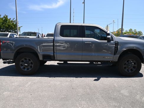 Used 2023 Ford F250 Lariat w/ Sport Appearance Package AWD/4WD image 11