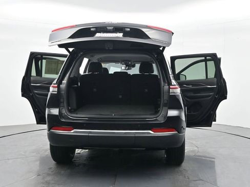 Used 2023 Jeep Grand Cherokee Limited image 43