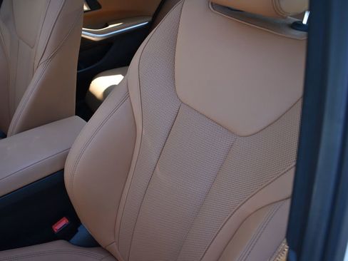 Used 2024 BMW 330i Sedan w/ Convenience Package RWD image 11