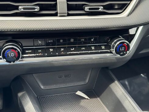 New 2026 Chevrolet Equinox LT w/ Convenience Package II image 15