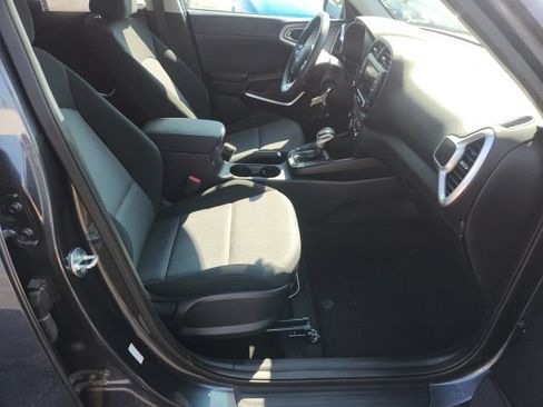 Used 2024 Kia Soul LX FWD image 15