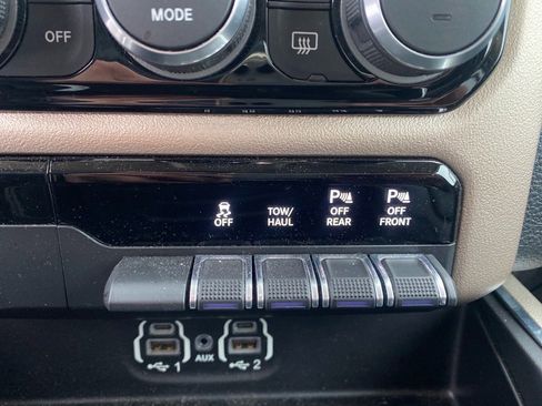 Used 2020 RAM 1500 Laramie image 14