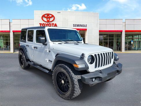 Used 2020 Jeep Wrangler Unlimited Sport image 2