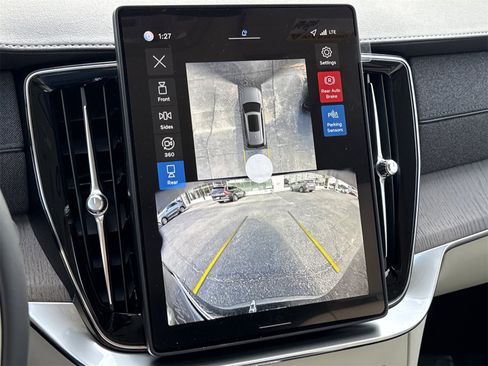 New 2026 Volvo XC90 B6 Ultra w/ Lounge Package image 27